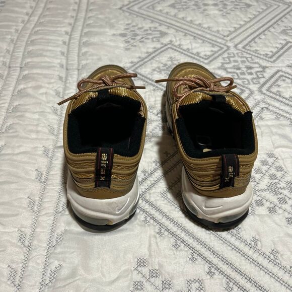 Nike Air Max 97 Gold Bullet 2022 Size 6Y Metallic Gold Red Swoosh - Picture 4 of 13